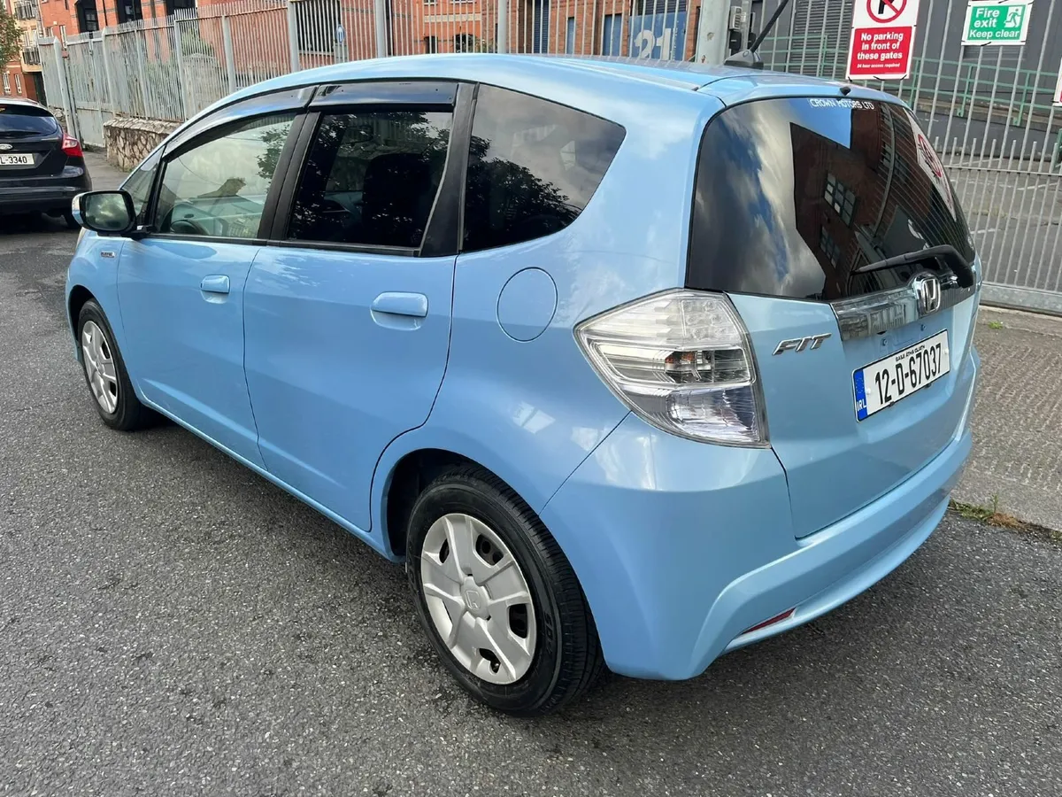 Honda Fit 2012 - Image 2