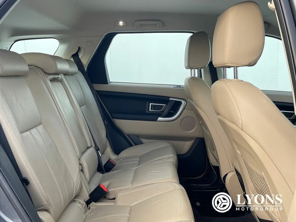 Land Rover Discovery Sport 2.0 TD4 150PS HSE AUTO - Image 4