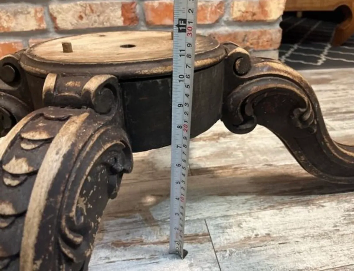 Vintage table leg - Image 4