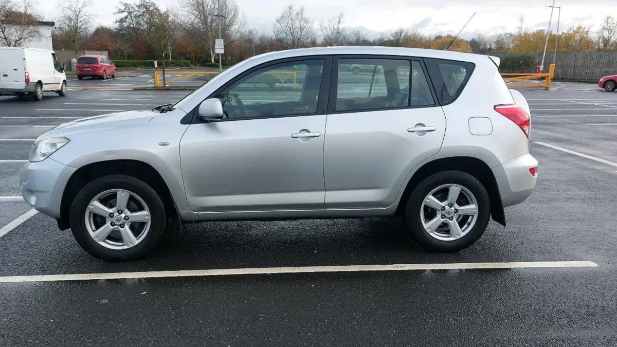 Toyota RAV4 Automatic - Image 4