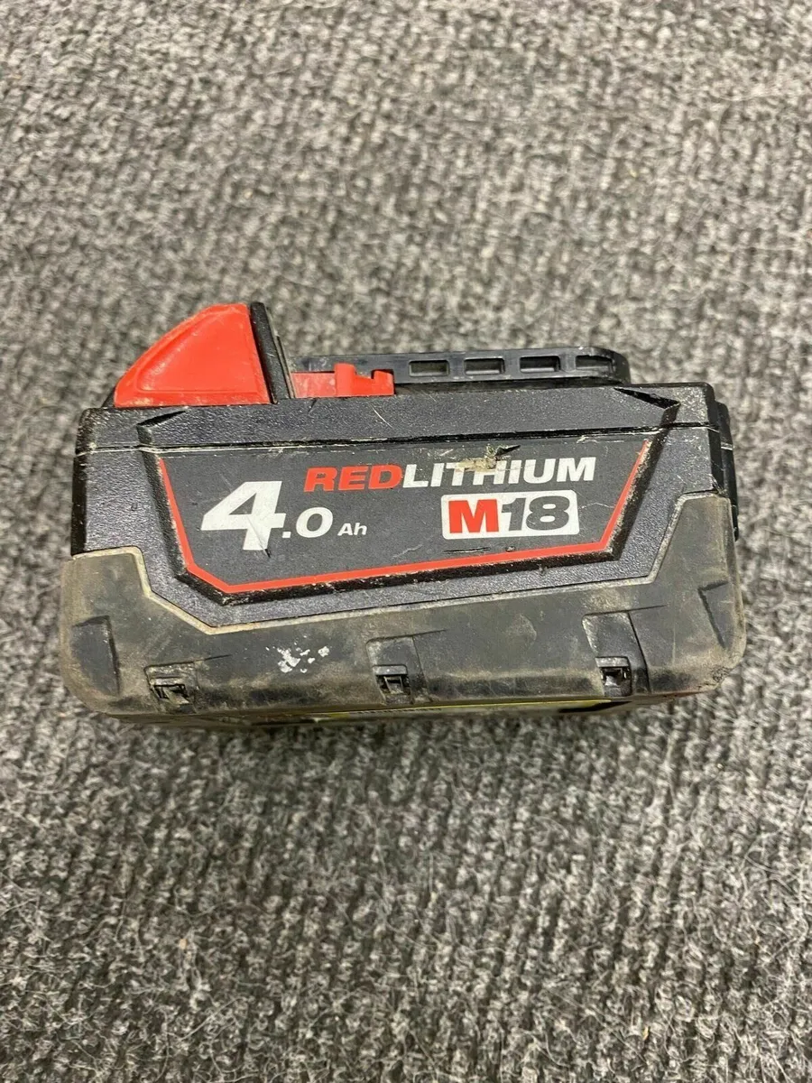Milwaukee M18B4 4AH Battery - Image 1
