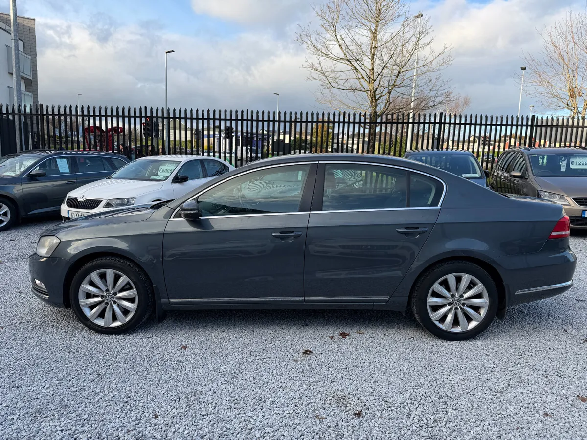 2013 (132) Volkswagen Passat 1.6 TDI Highline BMT - Image 4