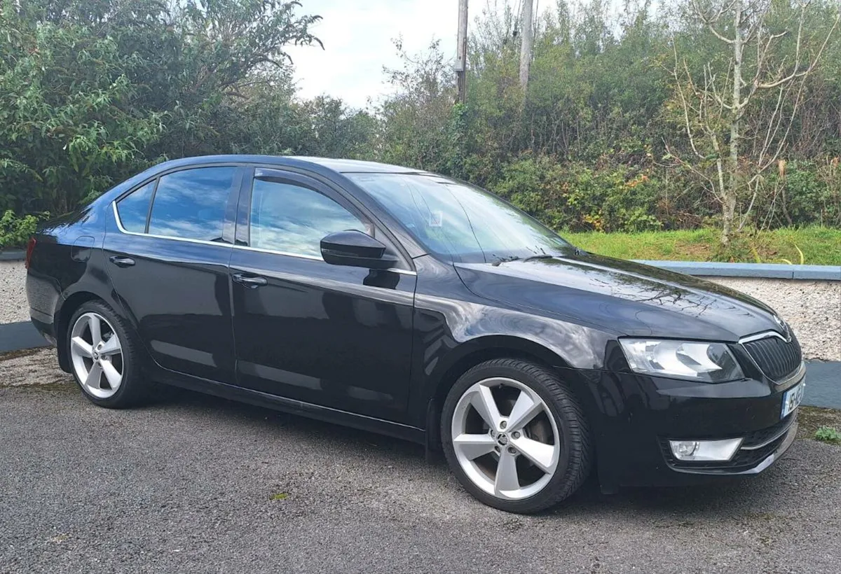 18" Genuine Skoda Octavia Alloy Wheels - Image 2