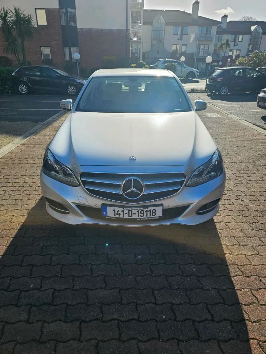 Mercedes-Benz E300, 2014 - Image 2