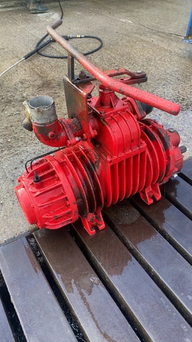 Vacuum pump 11000 - Image 4