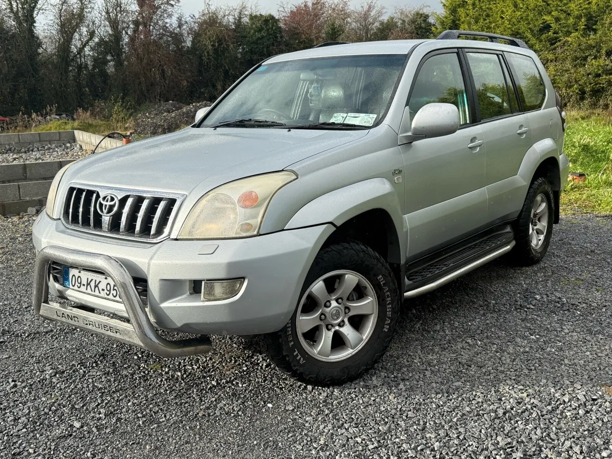 2009 Toyota Land Cruiser Crew Cab - Image 1