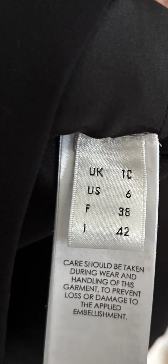 Victoria Beckham dress - perfect for Xmas parties! - Image 3