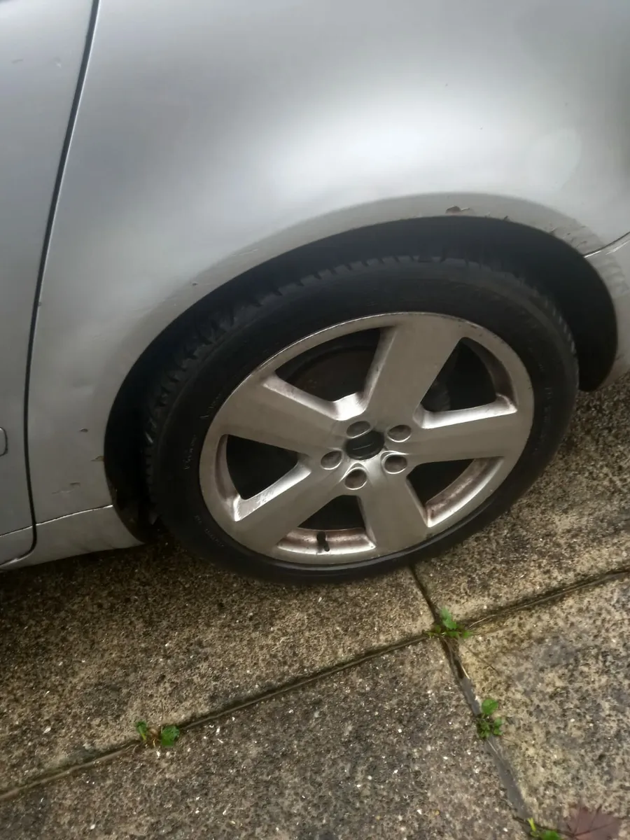 2x Audi A4 for parts or repair - Image 4