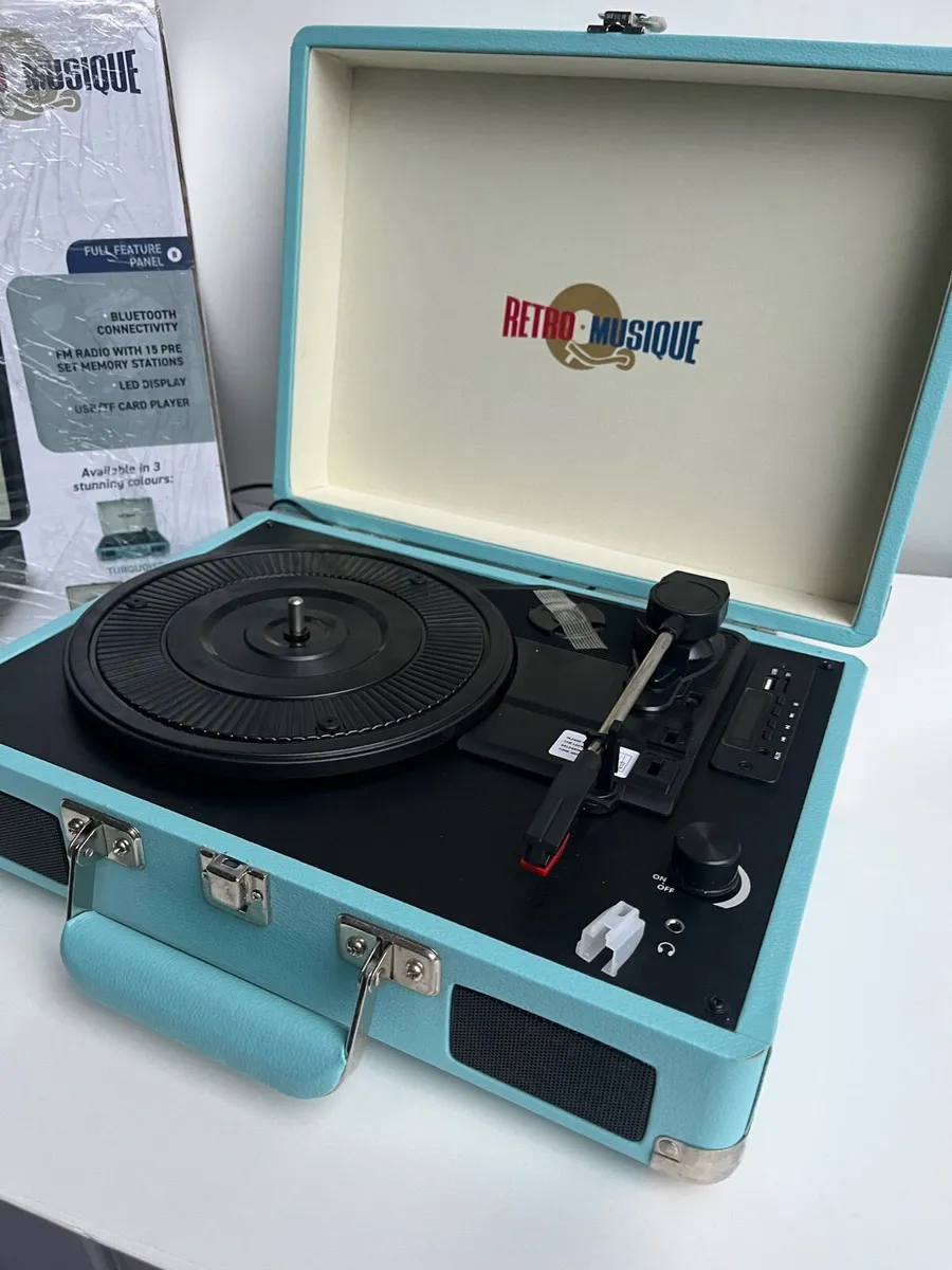 Suitcase Style record player. Brand new! Only €25 - Image 4