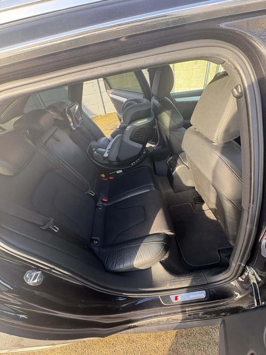 Audi A4 S-LINE Estate - Image 3