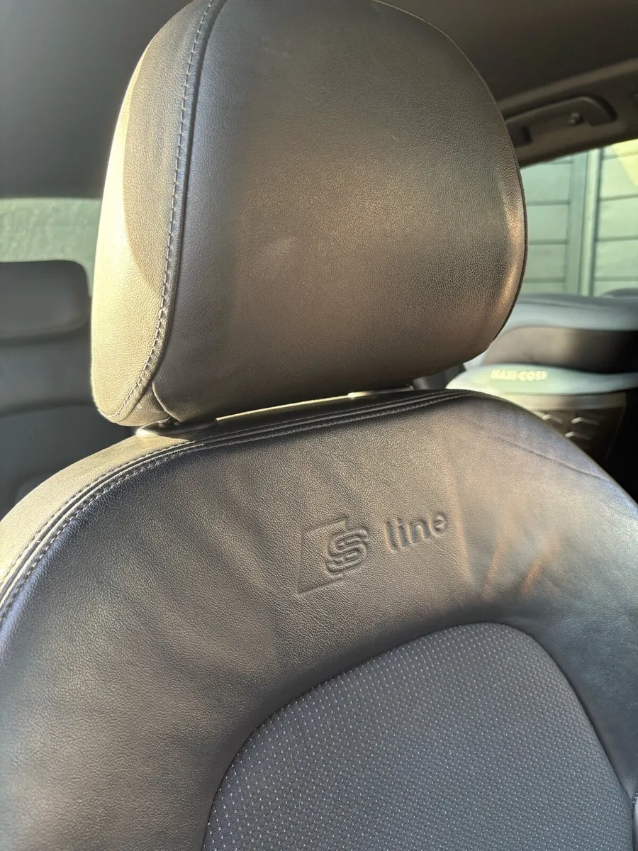 Audi A4 S-LINE Estate - Image 4