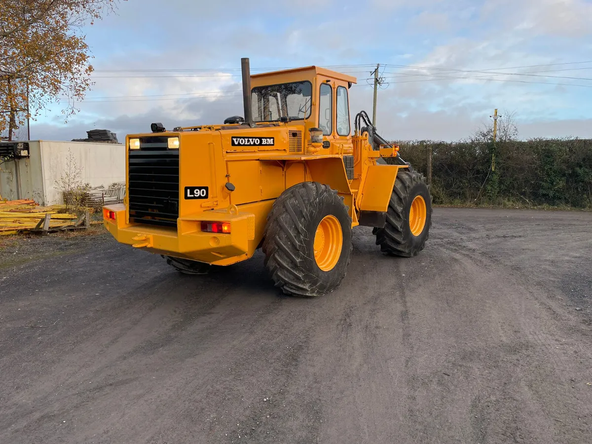Volvo L90 Loading Shovel - Image 1