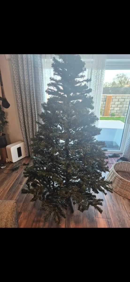 Christmas tree - Image 1