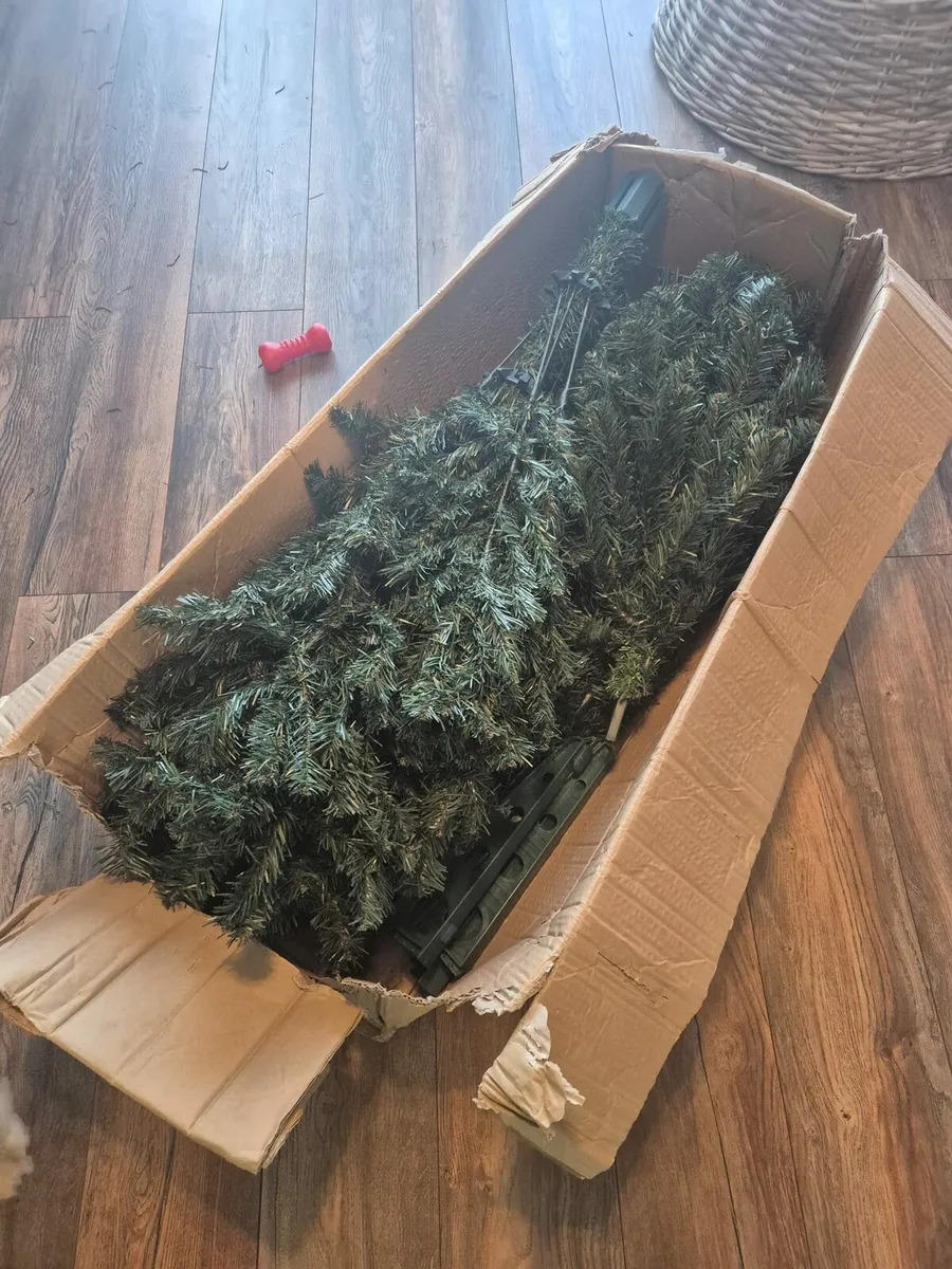 Christmas tree - Image 2