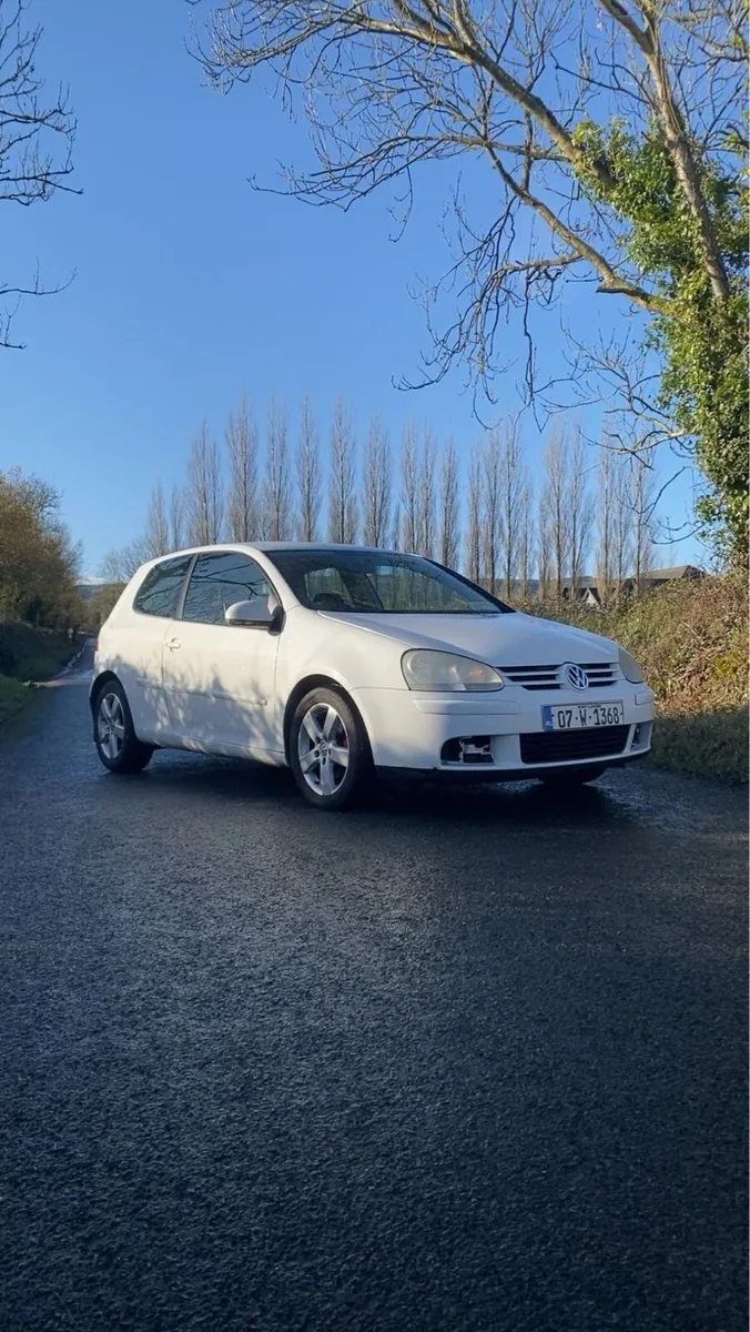 Mk5 Volkswagen Golf - Image 1