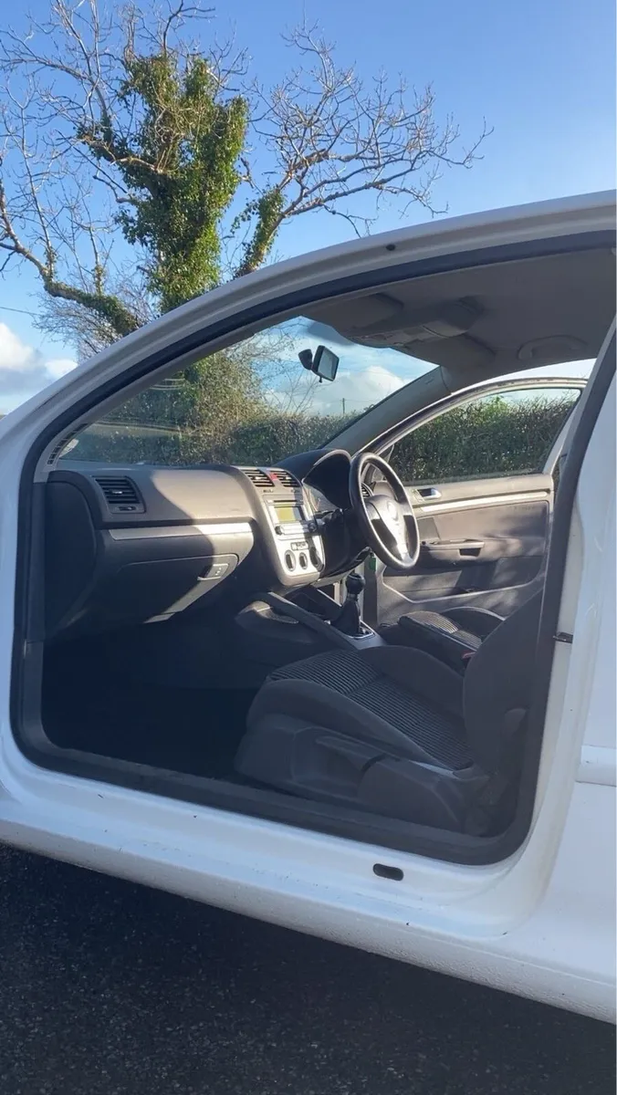 Mk5 Volkswagen Golf - Image 3