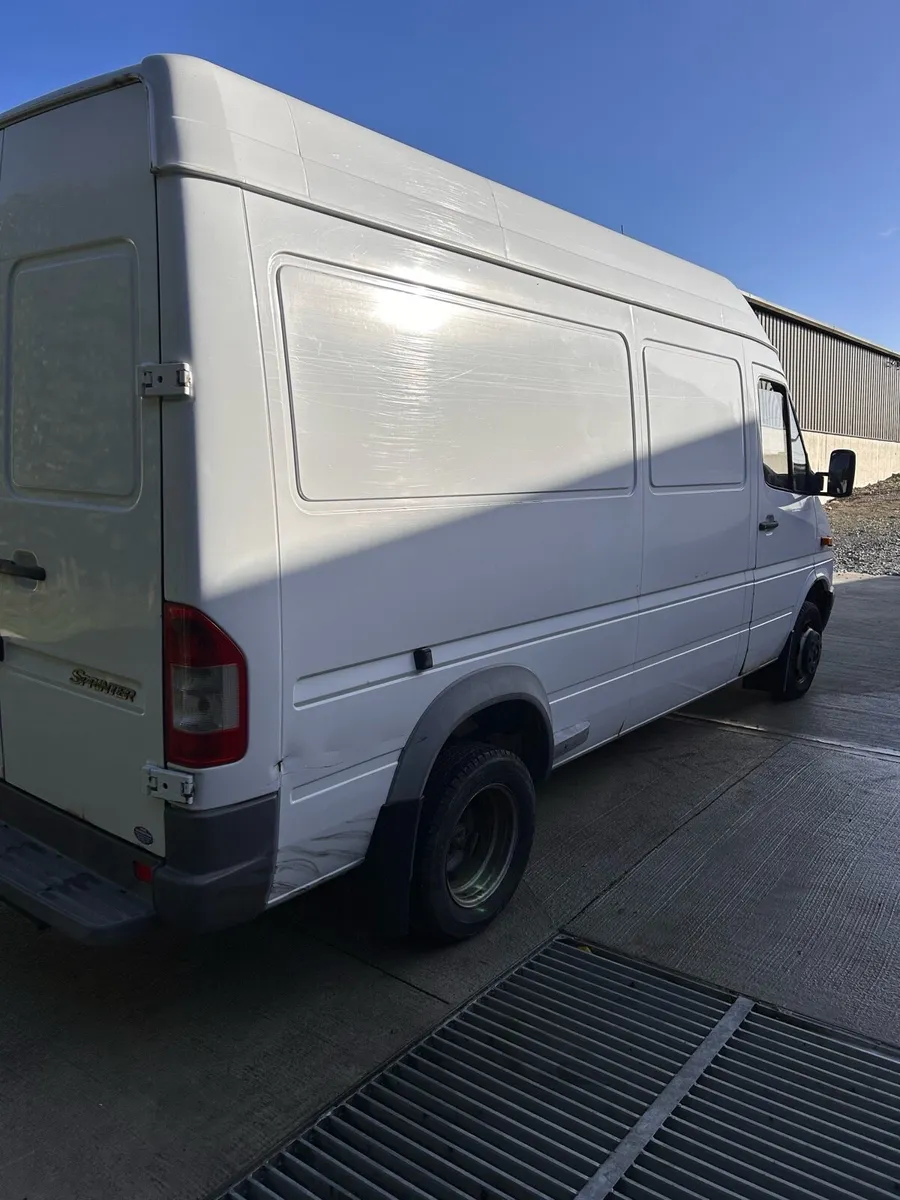 Mercedes Sprinter - Image 4