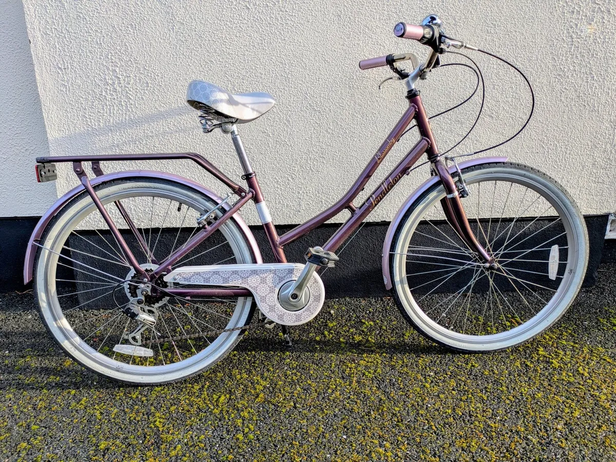 Bike girls - Image 2