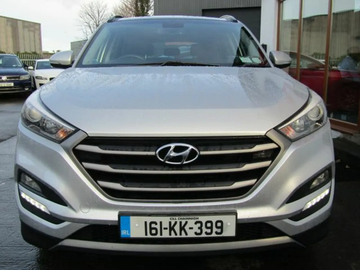 Hyundai Tucson Premium 5DR - Image 4