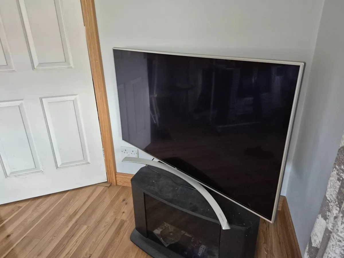 LG 42 inch Television - Image 2