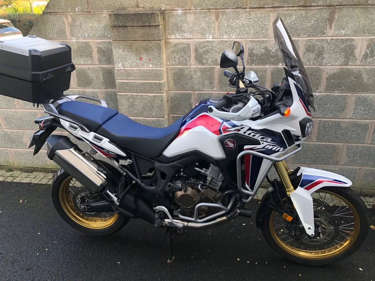 Africa Twin CRF1000L - Image 1