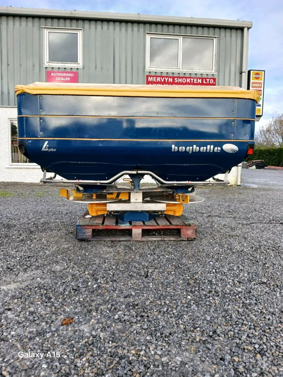 BOGBALLE 1.5 TONN SPREADER. - Image 1