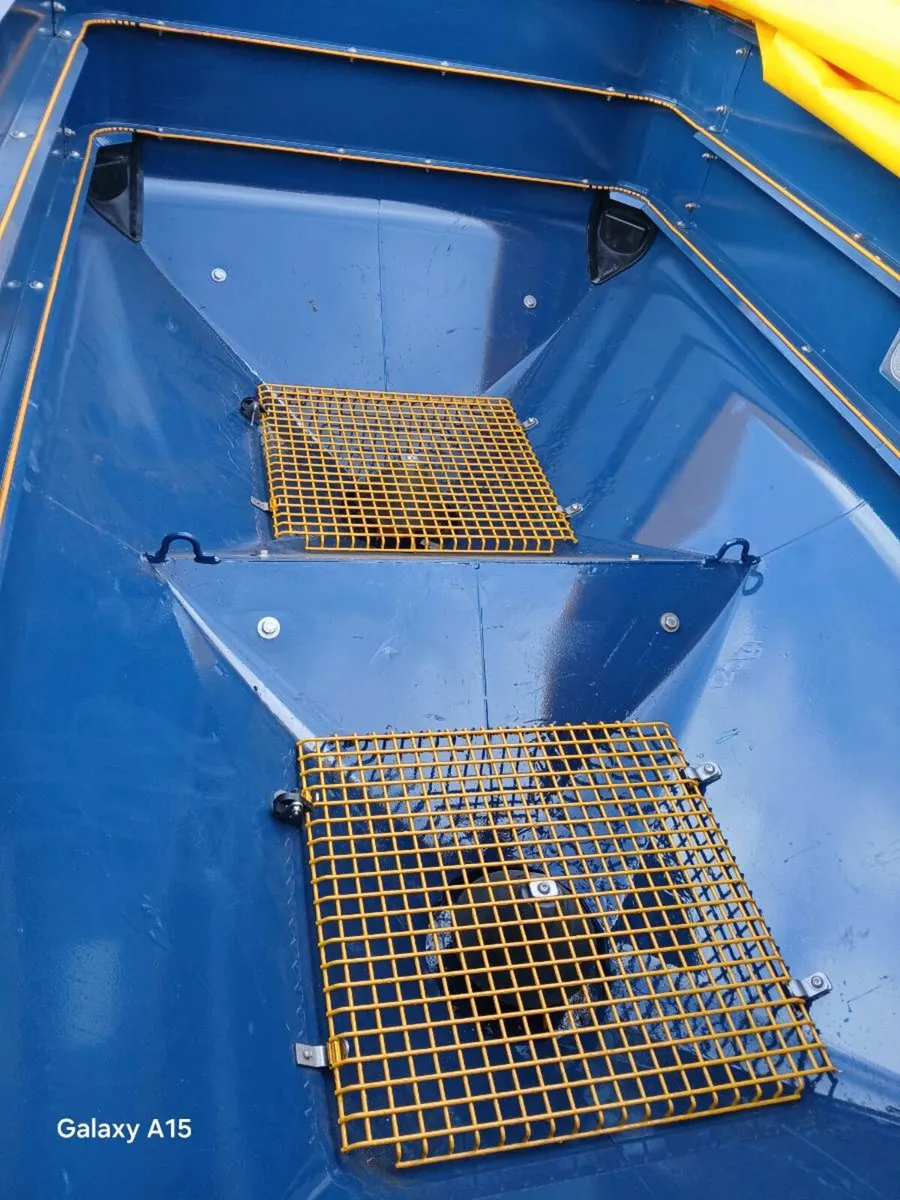 BOGBALLE 1.5 TONN SPREADER. - Image 3