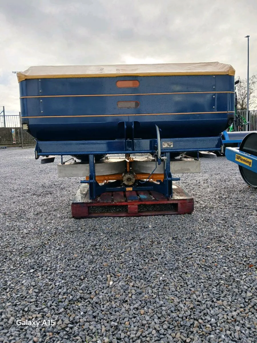 BOGBALLE 1.5 TONN SPREADER. - Image 4