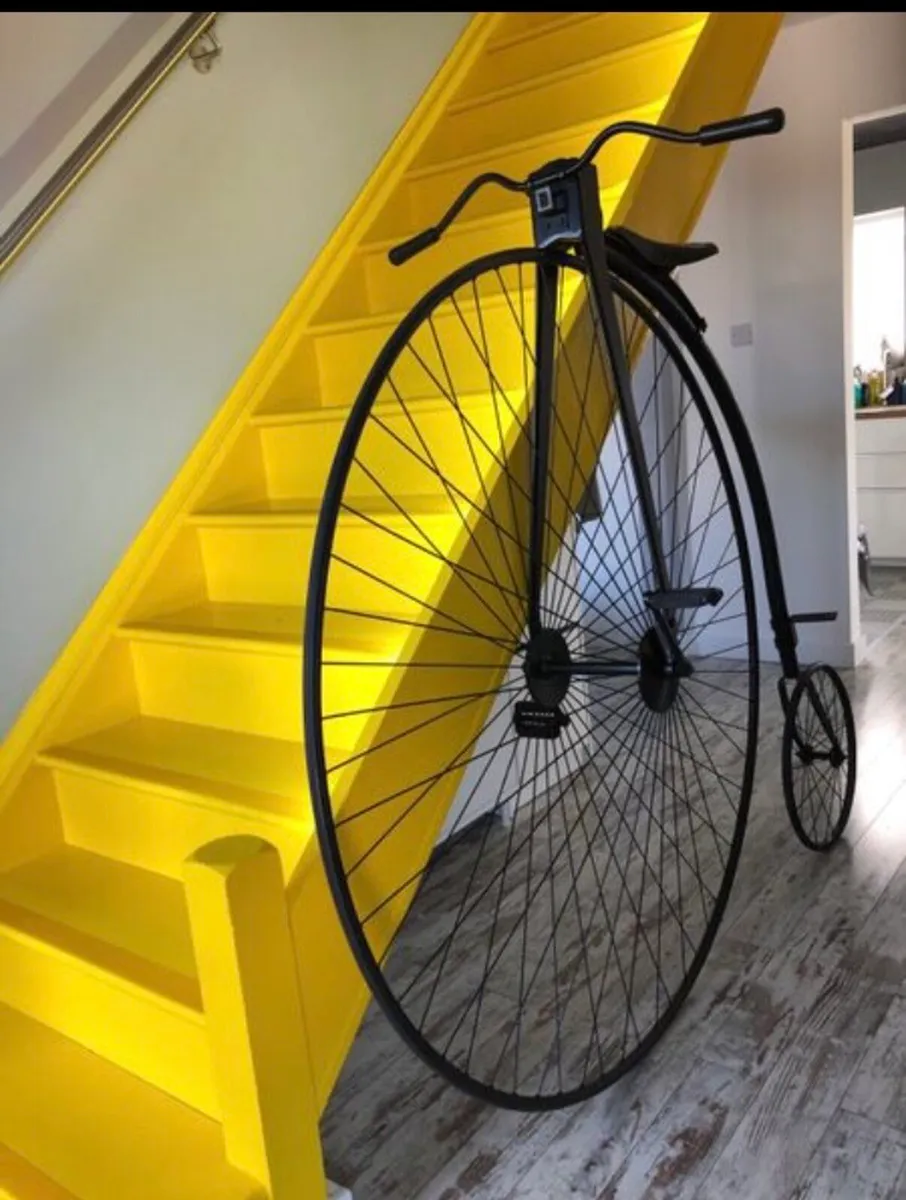 Vintage Bicycle saddle - Image 1