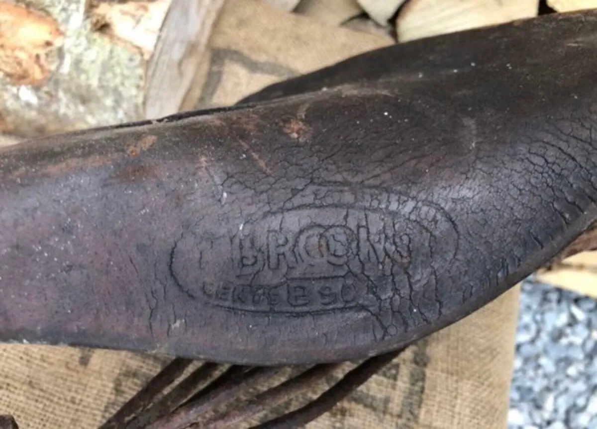 Vintage Bicycle saddle - Image 3