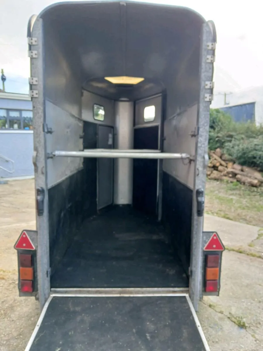 Horse boxes - Image 3