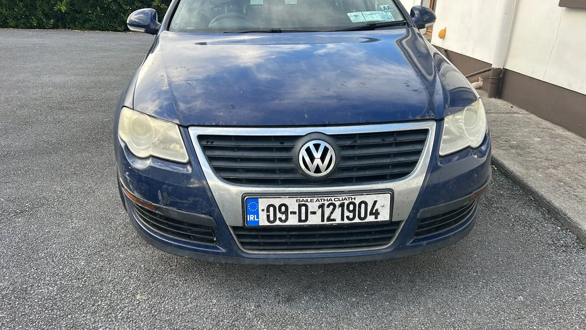 Volkswagen Passat 2009 - Image 4