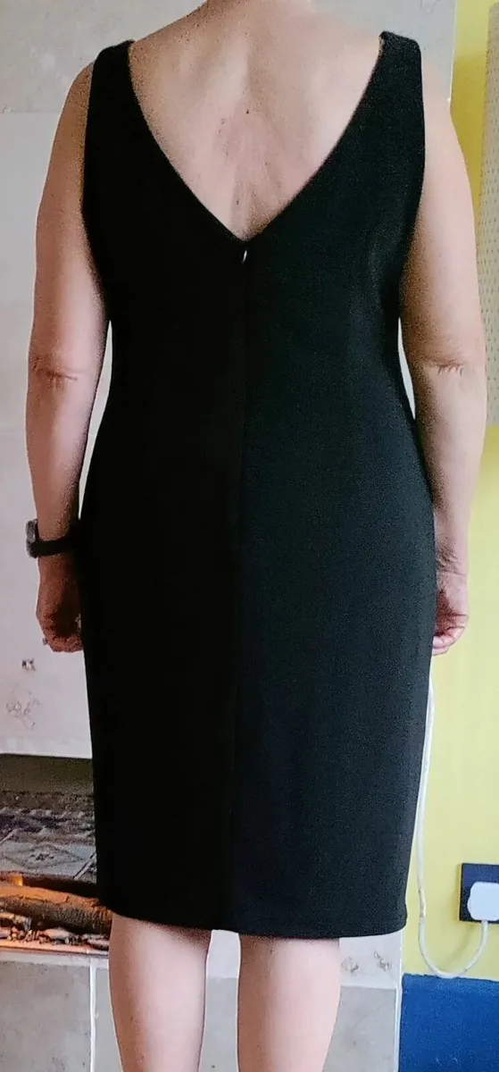 Dress for your next wedding in the Spring or Summe - Image 2