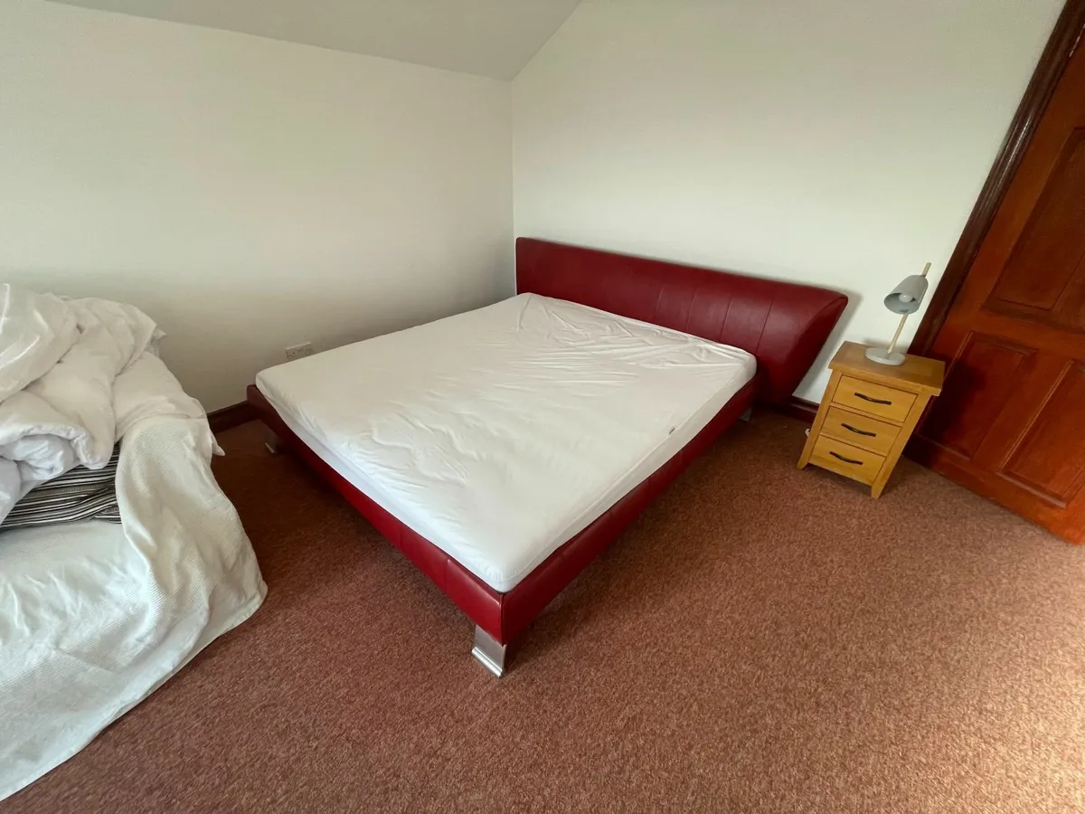 Double bed (super king size) - Image 1