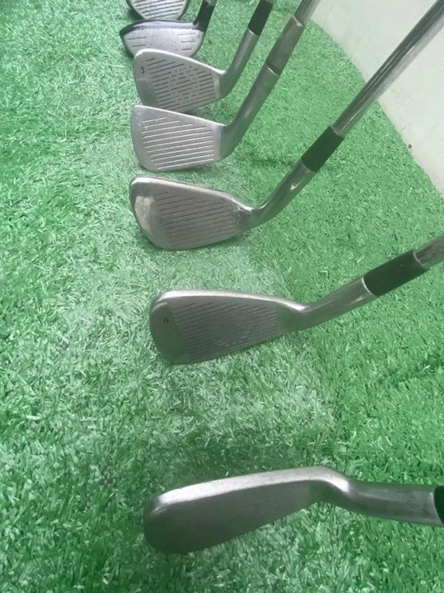 golf bag and clubs - Image 4