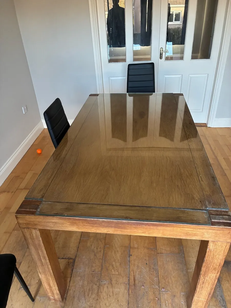 Kitchen table - Image 1