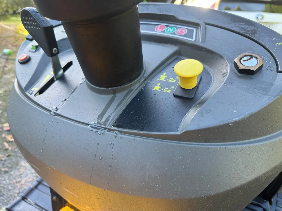 Stiga ride on mower - Image 2