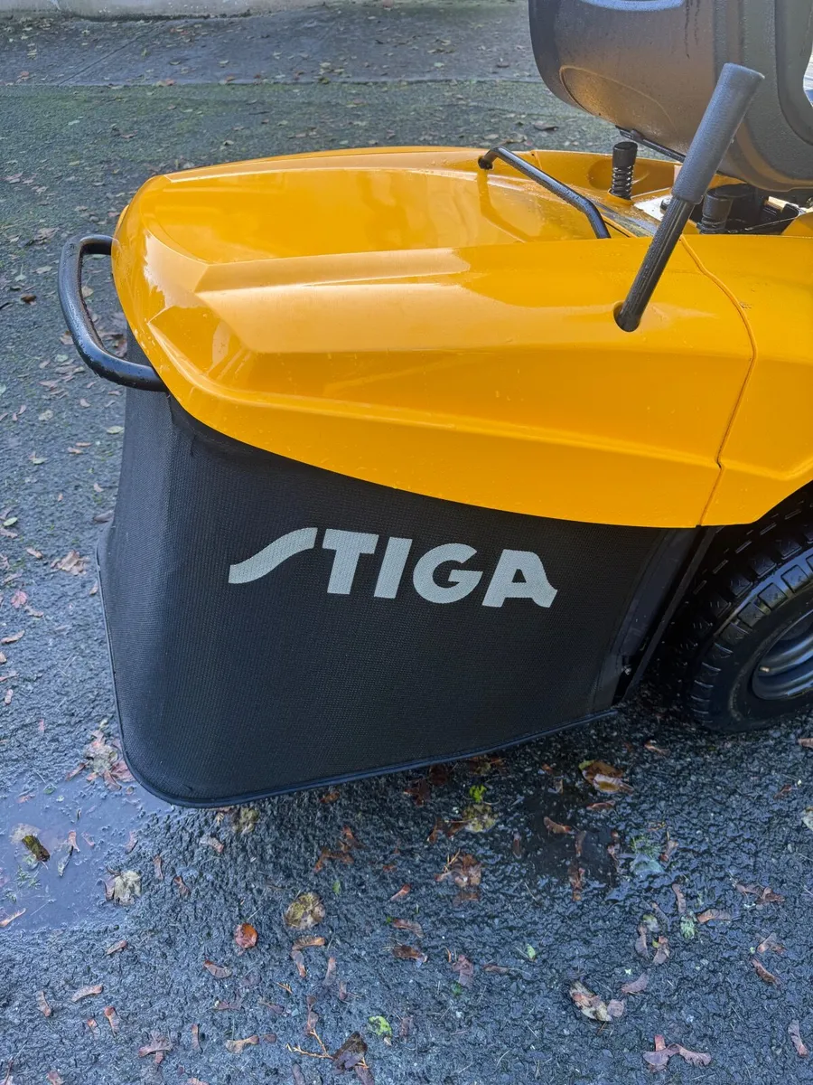 Stiga ride on mower - Image 3