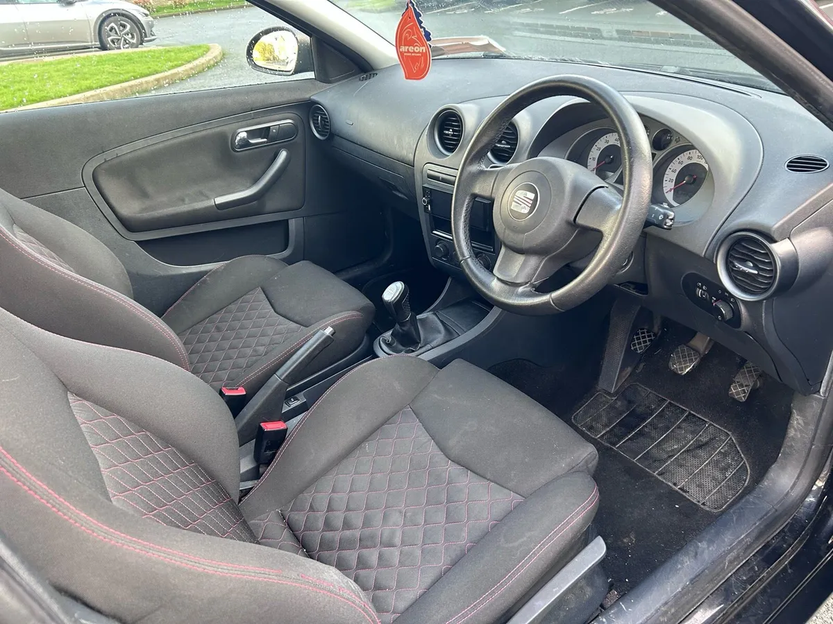 Seat Ibiza 6L Sport 1.4 LOW MILEAGE - Image 3