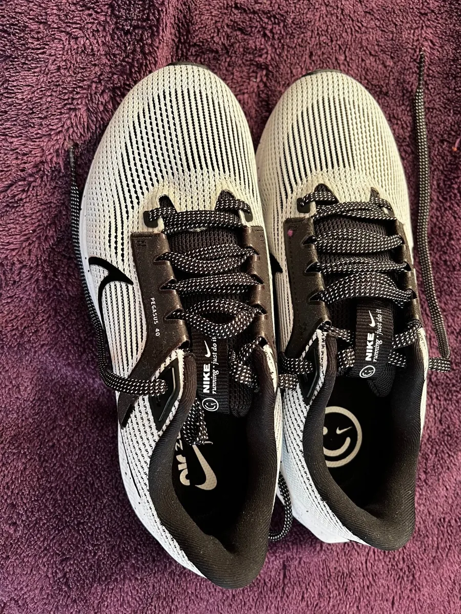 Nike Pegasus 40 Shoes - Image 4