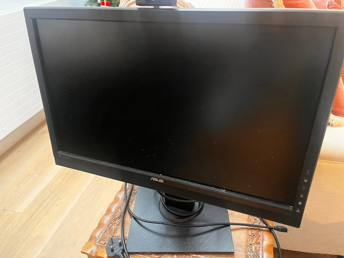 ASUS 24” Monitor with built in webcam - Image 1