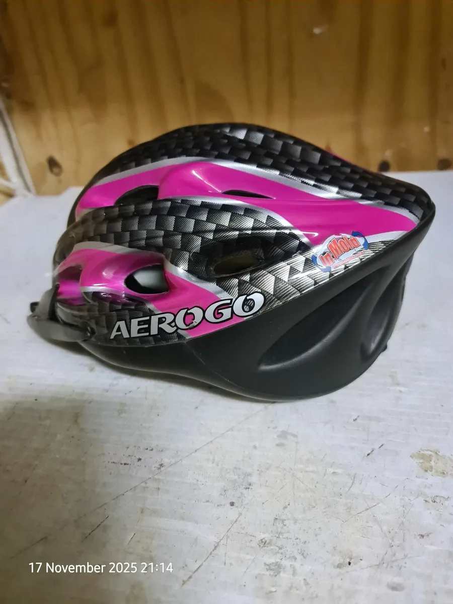 cycle helmet - Image 1
