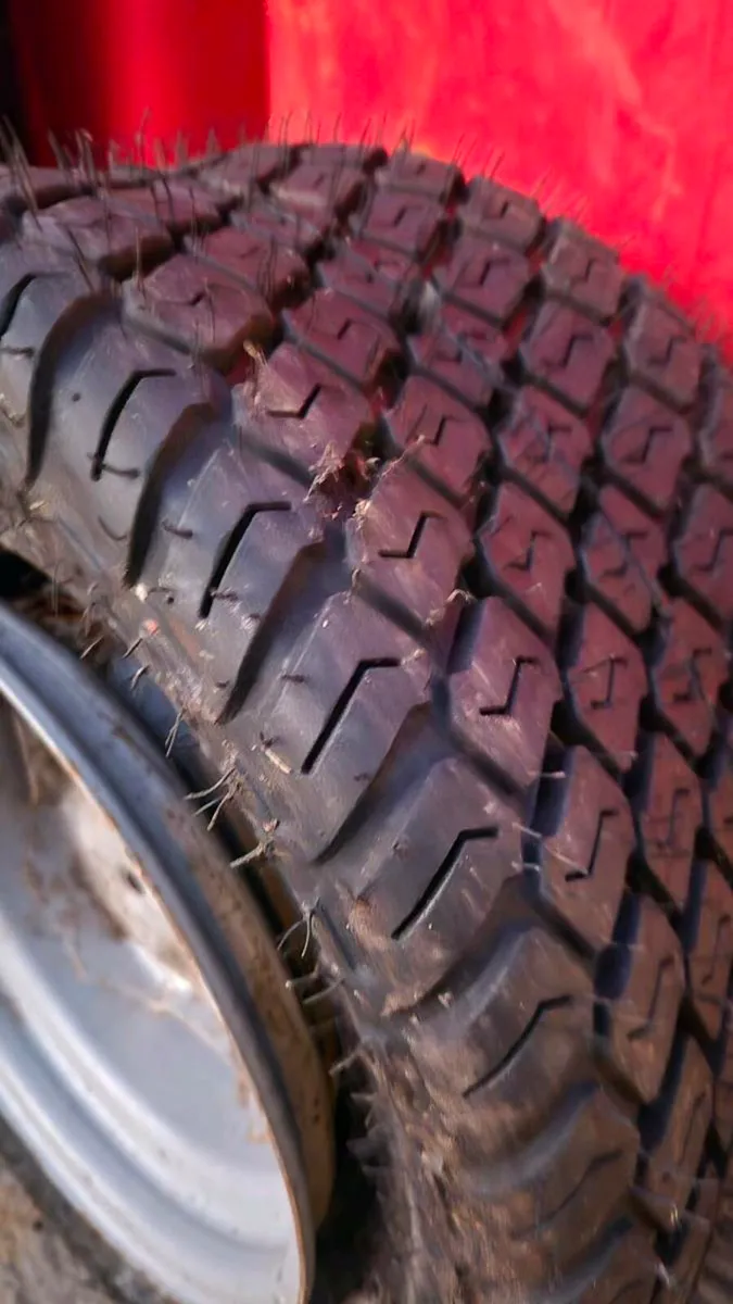 Quad lawnmower tyre wheel - Image 3