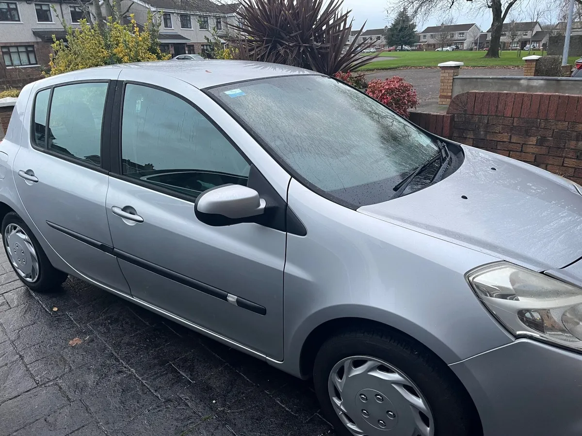 Renault Clio 2011 - Image 4