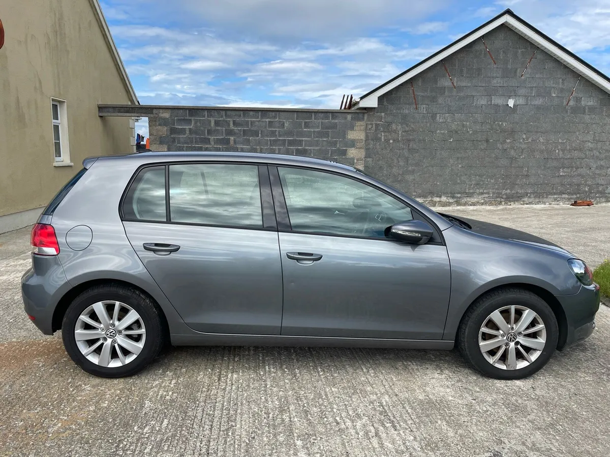 2012 Volkswagen Golf - Image 1