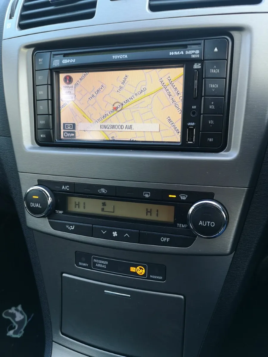 Toyota Avensis 2010 - Image 4