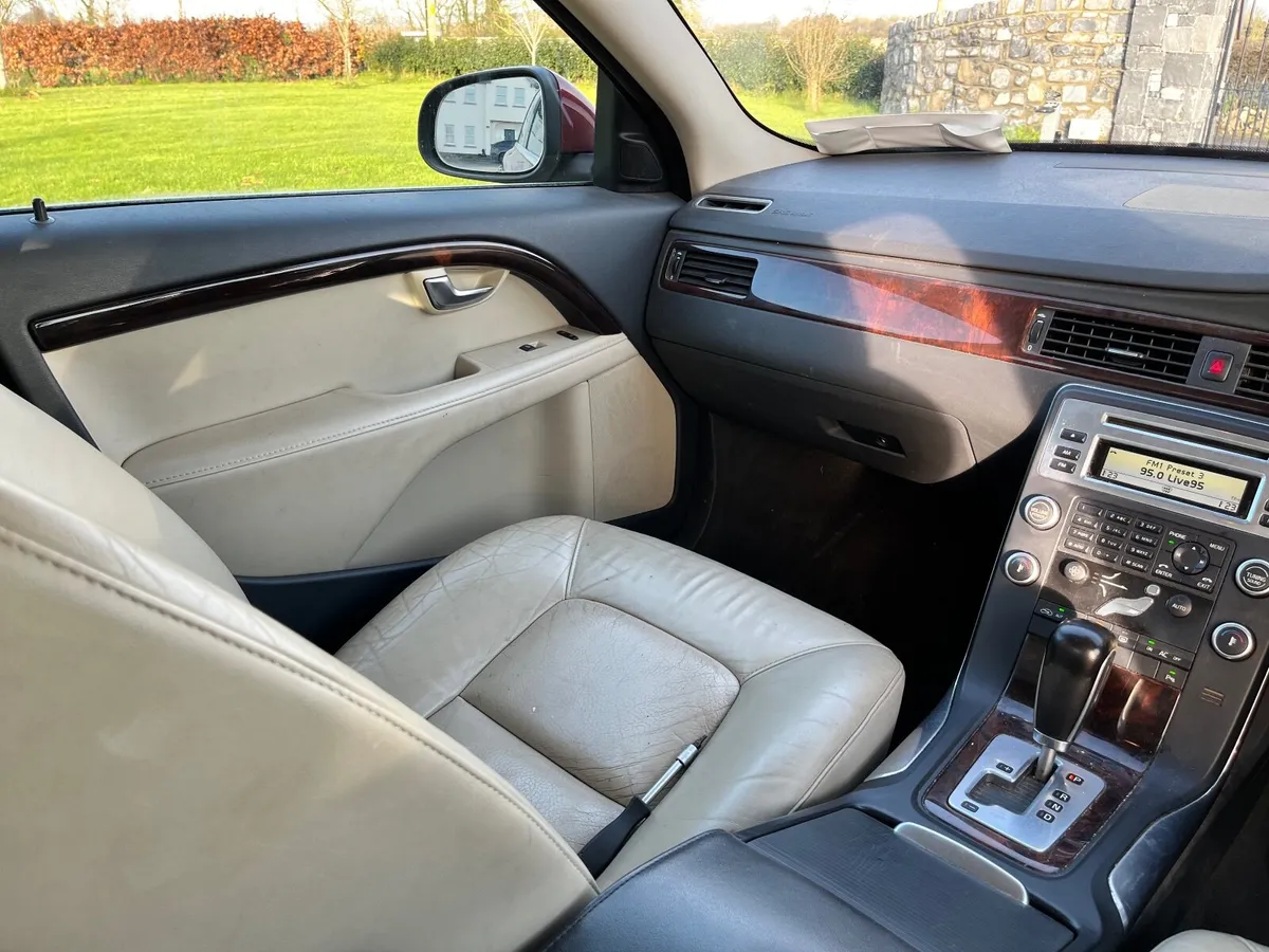 2011 Volvo S80 D3 SE Lux Auto - Image 3