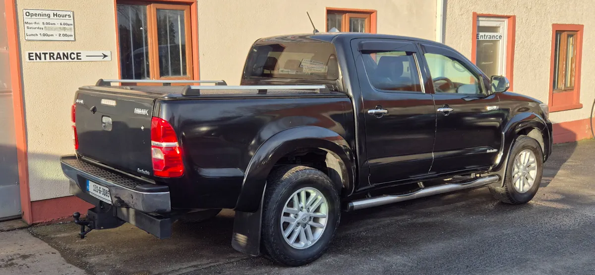 Toyota Hilux Invincible Manual 3.0D - Image 3