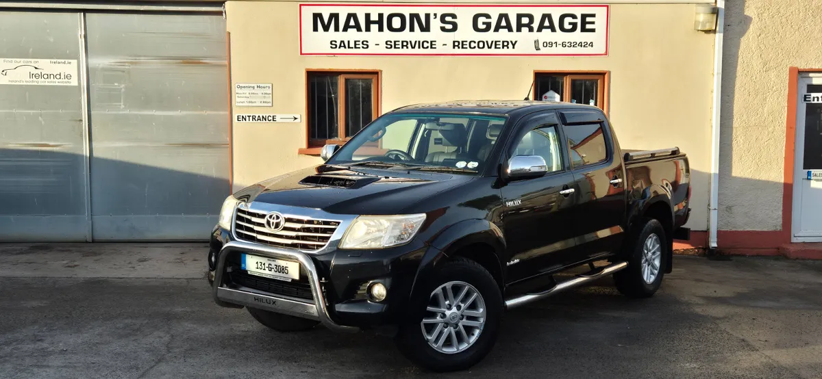 Toyota Hilux Invincible Manual 3.0D - Image 1