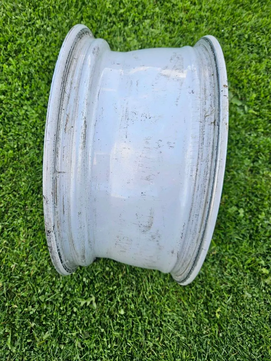 Alloy wheels - Image 4